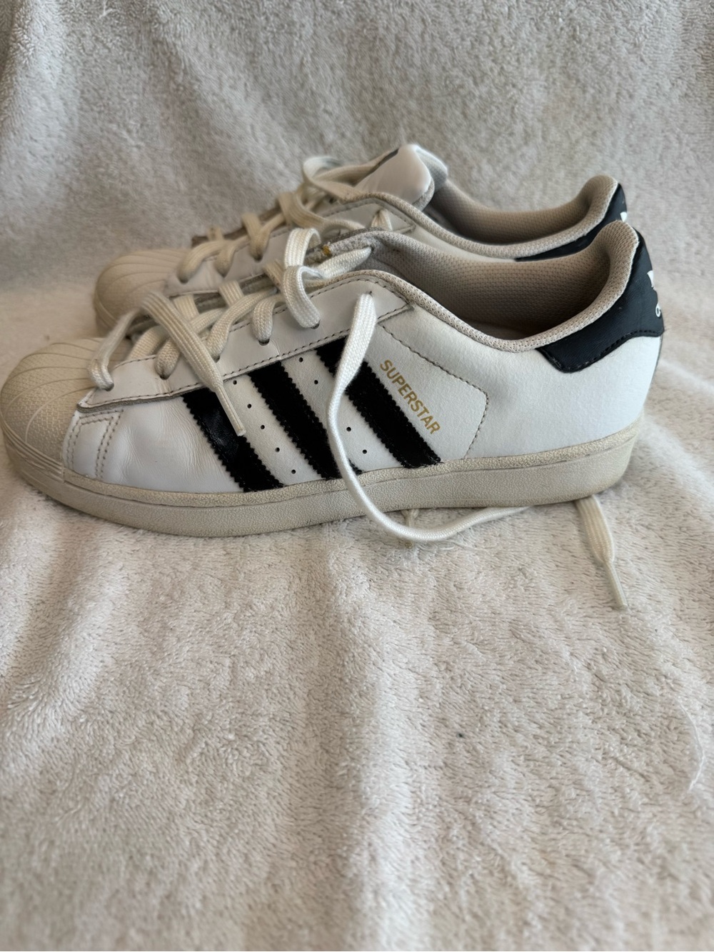 Adidas Originals Superstar White Black Gold Shell Toe Sneaker Womens Sz7 EG4958 - Picture 3 of 10